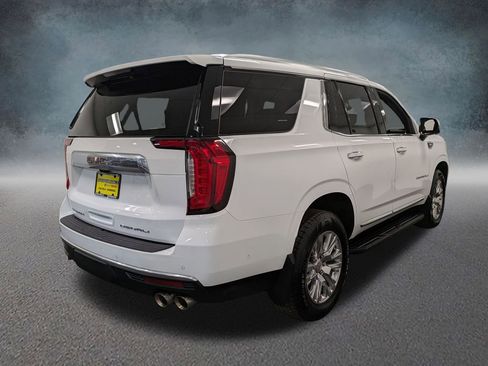 Used 2023 GMC Yukon Denali w/ Advanced Technology Package AWD/4WD image 4