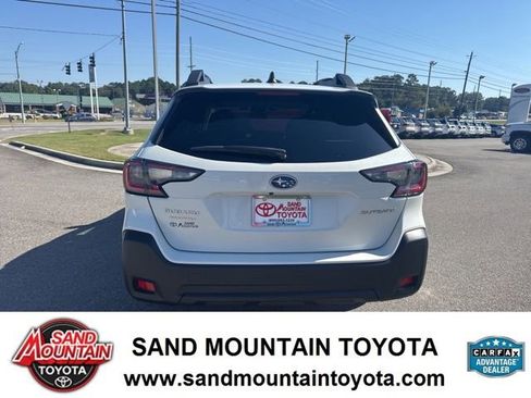 Used 2024 Subaru Outback Premium image 4