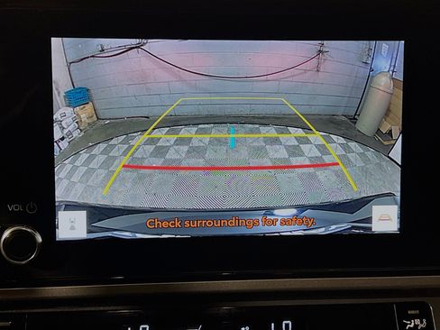 Used 2025 Toyota Camry LE FWD image 27
