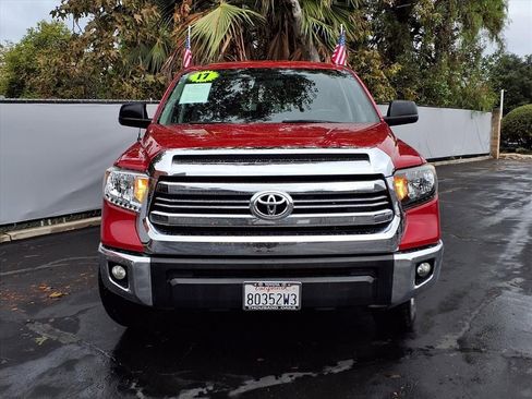 Used 2017 Toyota Tundra SR5 image 2