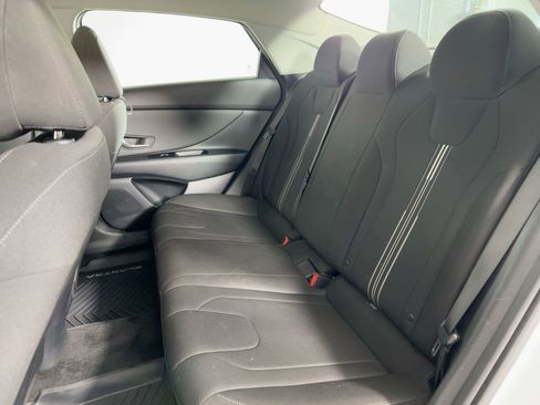 Used 2021 Hyundai Elantra SEL w/ Convenience Package image 15