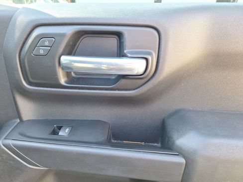 Used 2020 Chevrolet Silverado 1500 Custom w/ Custom Value Package image 34