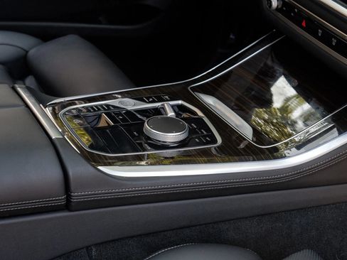 Used 2024 BMW X5 sDrive40i w/ Premium Package RWD image 26