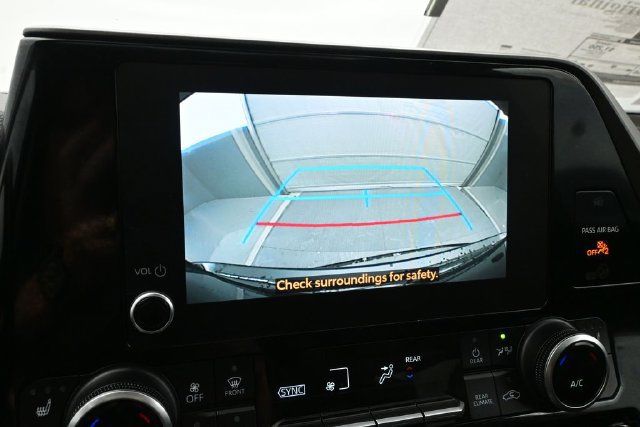 Used 2023 Toyota Highlander XLE AWD/4WD image 37