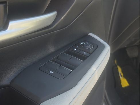 New 2026 Toyota Grand Highlander XLE image 18