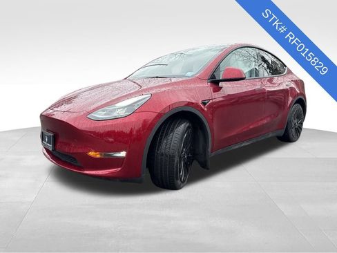 Used 2024 Tesla Model Y Long Range image 3