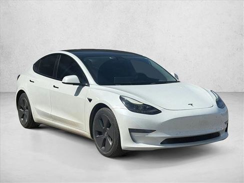 Used 2022 Tesla Model 3 RWD image 3