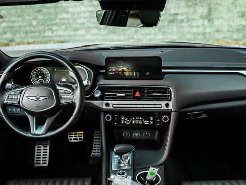 Used 2024 Genesis G70 2.5T w/ Sport Prestige Package image 24