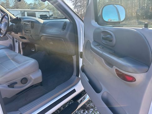 Used 2003 Ford F150 King Ranch image 14