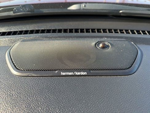 Used 2019 RAM 1500 Laramie AWD/4WD image 38