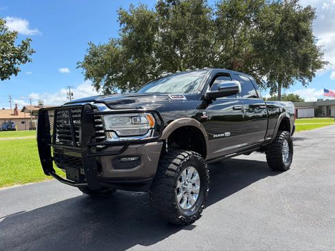 Used 2020 RAM 2500 Limited AWD/4WD image 2