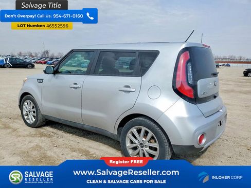 Used 2018 Kia Soul + image 3