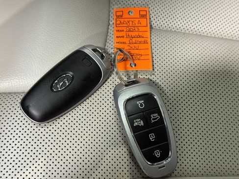 Used 2023 Hyundai Palisade Limited w/ Cargo Package AWD/4WD image 42