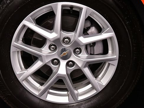 Used 2024 Chevrolet Equinox LT AWD/4WD image 9