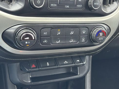 Used 2015 GMC Canyon SLE w/ SLE Convenience Package image 6