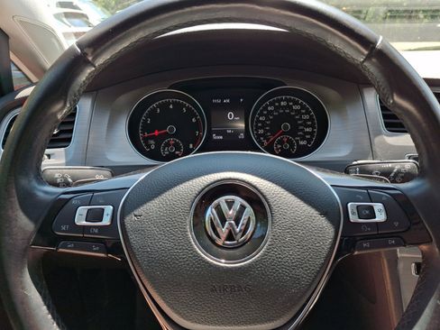 Used 2017 Volkswagen Golf SE FWD image 20