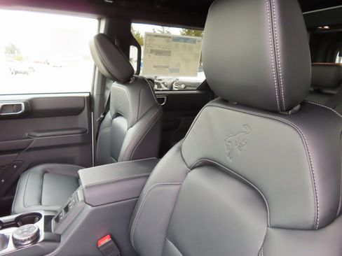 New 2025 Ford Bronco Outer Banks image 17