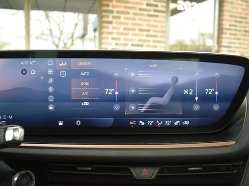 Used 2024 Buick Envision Sport Touring image 25