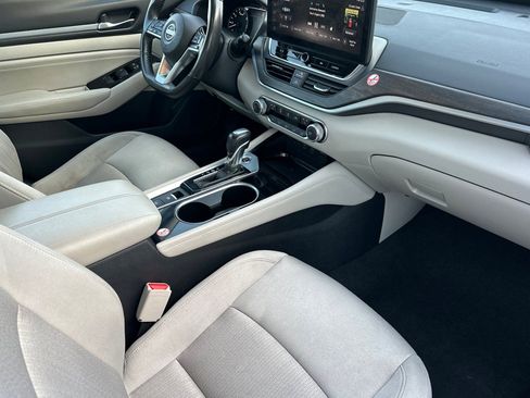Certified 2023 Nissan Altima 2.5 SV w/ SV Premium Package image 19