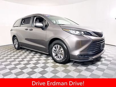 Certified 2023 Toyota Sienna LE