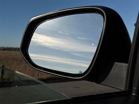 Certified 2023 Toyota Tacoma TRD Off-Road image 31