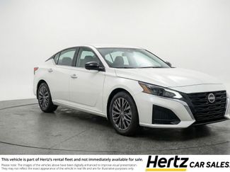 Used 2025 Nissan Altima 2.5 SV video 1
