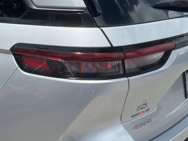 New 2026 Jeep Grand Cherokee Limited AWD/4WD image 10