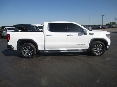 Used 2025 GMC Sierra 1500 SLT w/ SLT Premium Plus Package AWD/4WD image 5