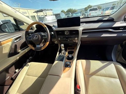 Used 2020 Lexus RX 350L FWD w/ Premium Package image 11