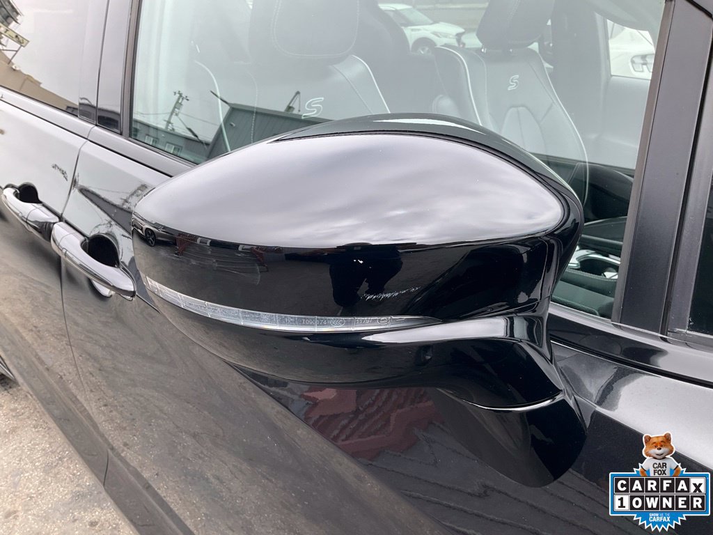 Used 2023 Chrysler Pacifica Limited w/ Uconnect Theater Family Group FWD image 86