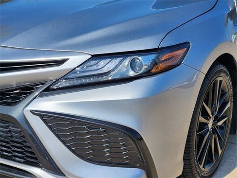 Used 2024 Toyota Camry XSE FWD image 16