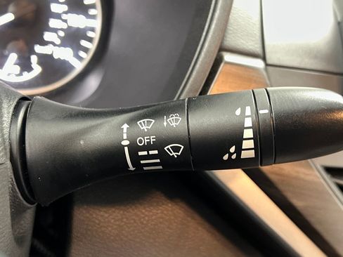 Used 2024 Nissan Altima 2.5 SV image 38