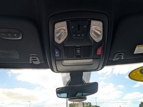 Used 2022 RAM 1500 Big Horn AWD/4WD image 32