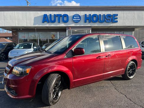 Used 2019 Dodge Grand Caravan GT image 1