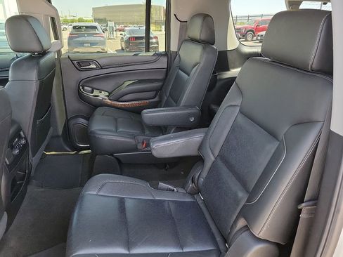 Used 2018 Chevrolet Suburban Premier image 13