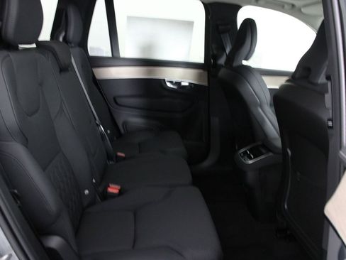 New 2026 Volvo XC90 B5 Core image 11