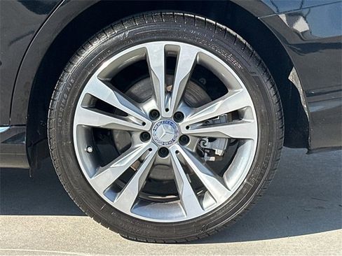 Used 2015 Mercedes-Benz C 300 4MATIC Sedan image 38