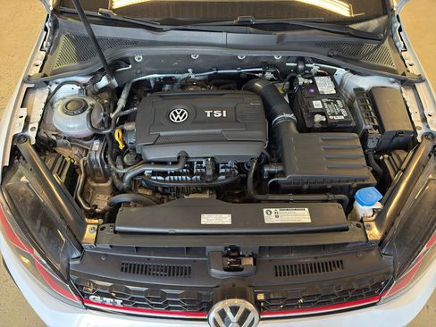 Used 2018 Volkswagen GTI Autobahn FWD image 32