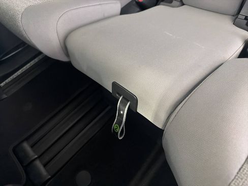Used 2024 Toyota Sienna LE AWD/4WD image 25