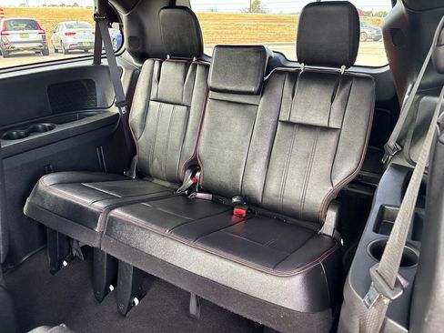 Used 2020 Dodge Grand Caravan GT image 21