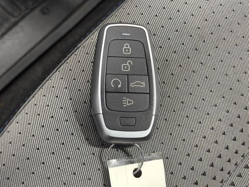 Used 2025 Chevrolet Trax LT image 12