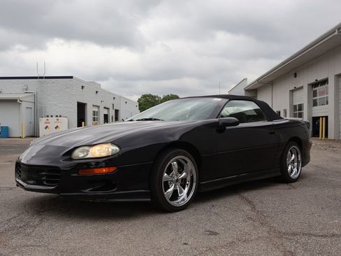 Used 2002 Chevrolet Camaro Z28 w/ Sport Appearance Pkg RWD image 7