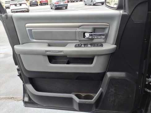 Used 2018 RAM 1500 Big Horn image 3