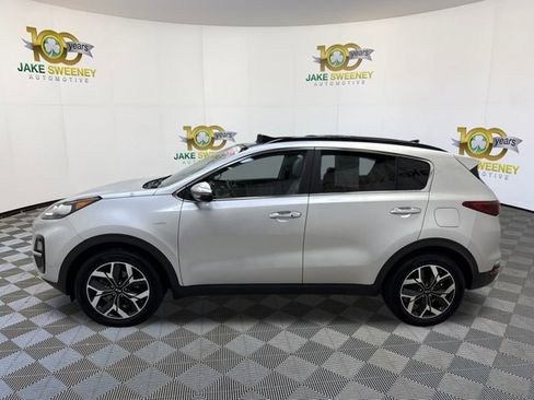 Certified 2022 Kia Sportage EX image 6