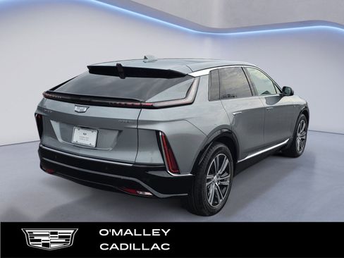 New 2026 Cadillac Lyriq Luxury w/ LPO, Floor Liner Package image 5