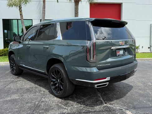 Used 2025 Cadillac Escalade Premium Luxury w/ Touring Package AWD/4WD image 15