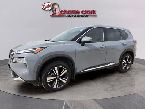 Certified 2023 Nissan Rogue Platinum w/ Platinum Premium Package FWD image 2