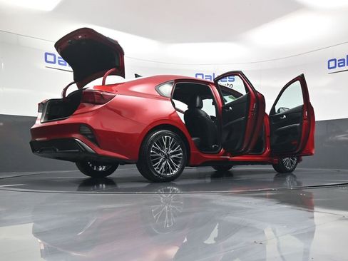 Certified 2024 Kia Forte GT-Line w/ GT-Line Premium Package image 60