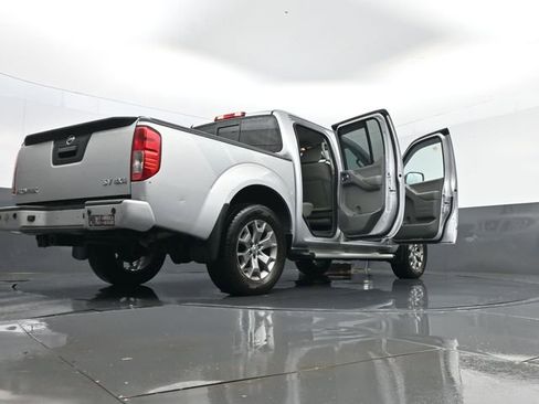 Used 2021 Nissan Frontier SV image 31