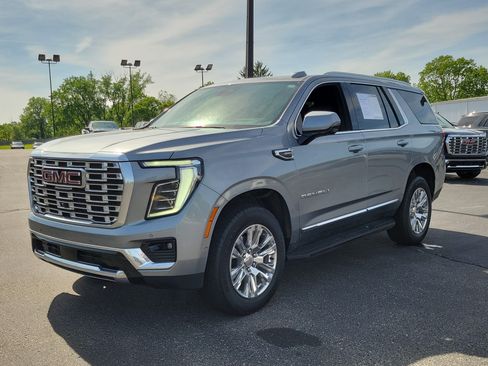 Used 2025 GMC Yukon Denali AWD/4WD image 2